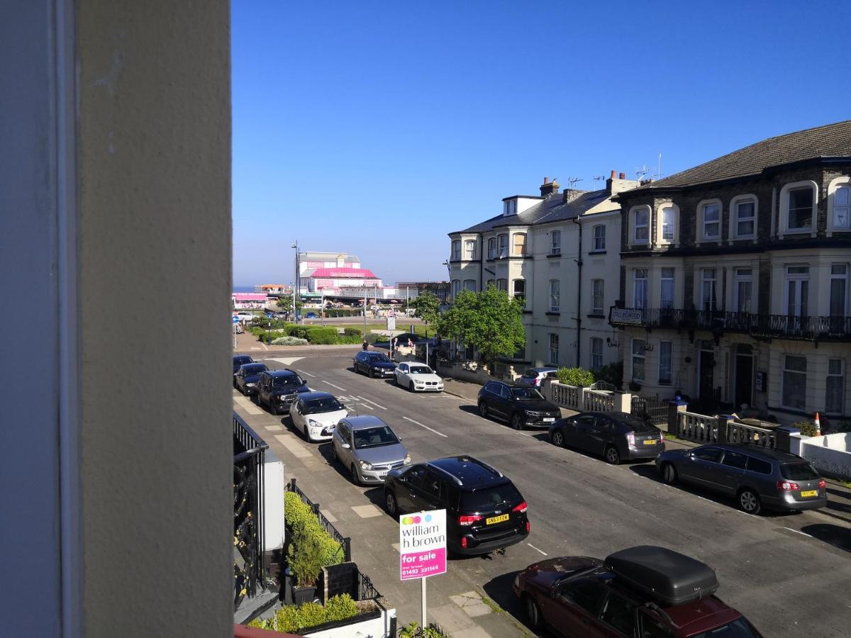 Cavendish House Hotel Great Yarmouth Exteriör bild